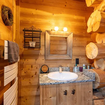 Holiday home Des Sonnailles - Montagnes Jardin Et Garage *